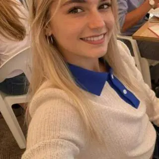 Smiling LustListOnline profile preview